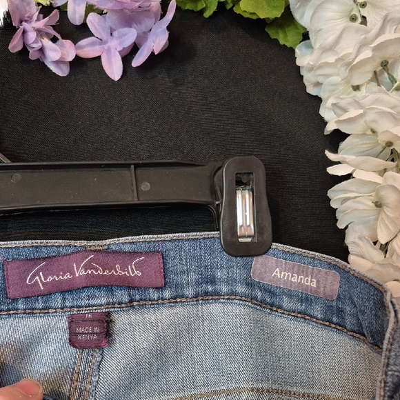 Gloria Vanderbilt Light Blue Skinny Jeans - Picture 2 of 3